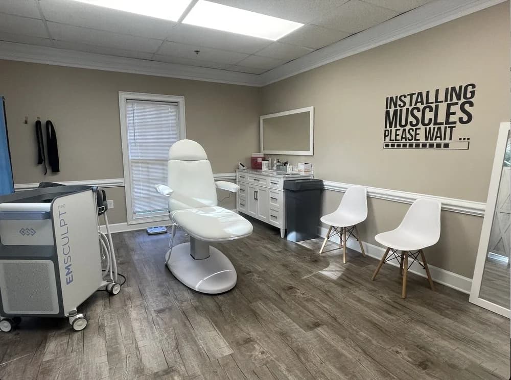 Kennesaw treatment room with EMSculpt Neo device and natural light